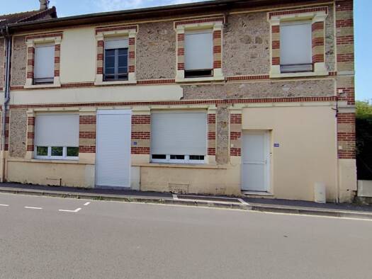 Immeuble à vendre 150 000 € 200 m² Mailly-le-Camp 10230