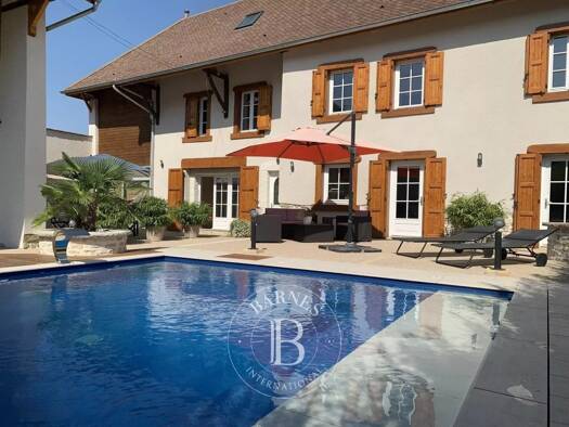 Maison à vendre 649 000 € 9 pièces 3 chambres 200 m² Saint-Chef 38890