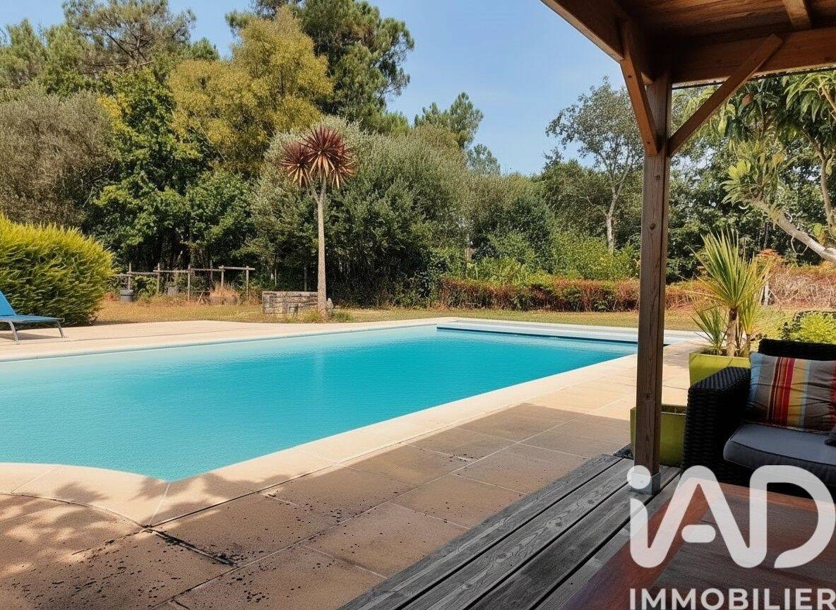 Maison 7 pièces 215 m² · à Carnac · 215 m² · 965 000 €