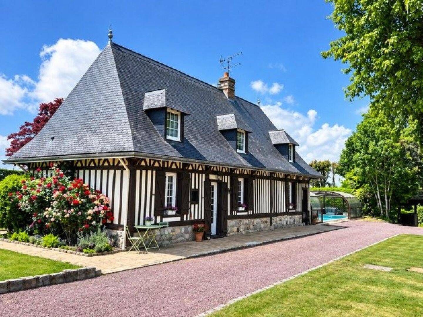 Maison 5 pièces 200 m² · à Tôtes · 200 m² · 419 900 €