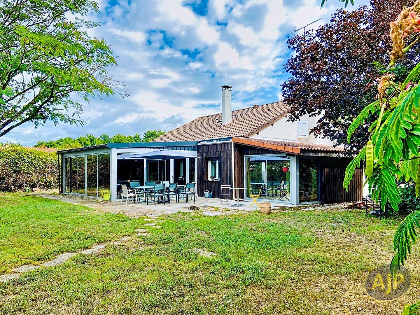 Maison 6 pièces 214 m² · à Gaillan-en-Médoc · 214 m² · 399 000 €