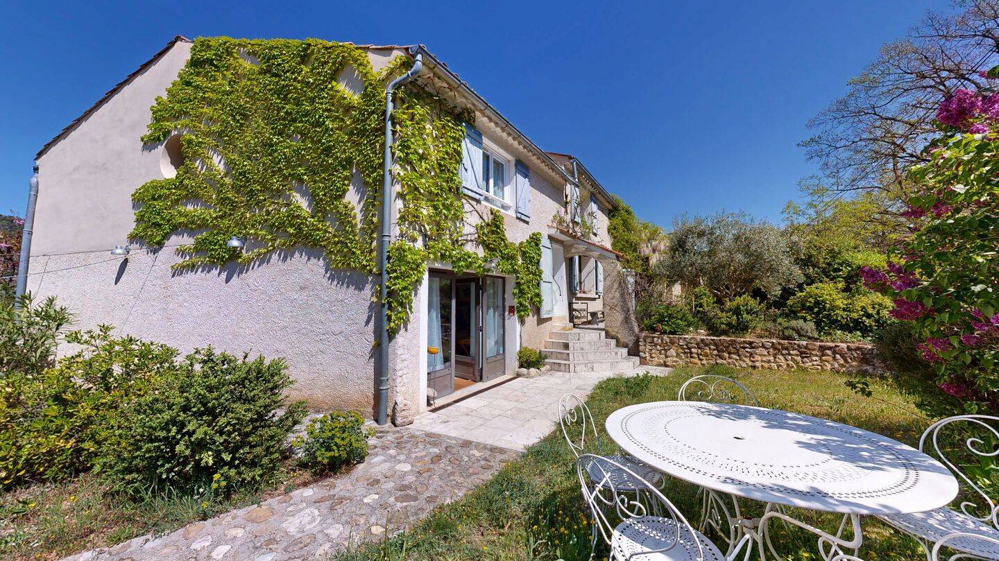 Maison 9 pièces 257 m² à Gréoux-les-Bains