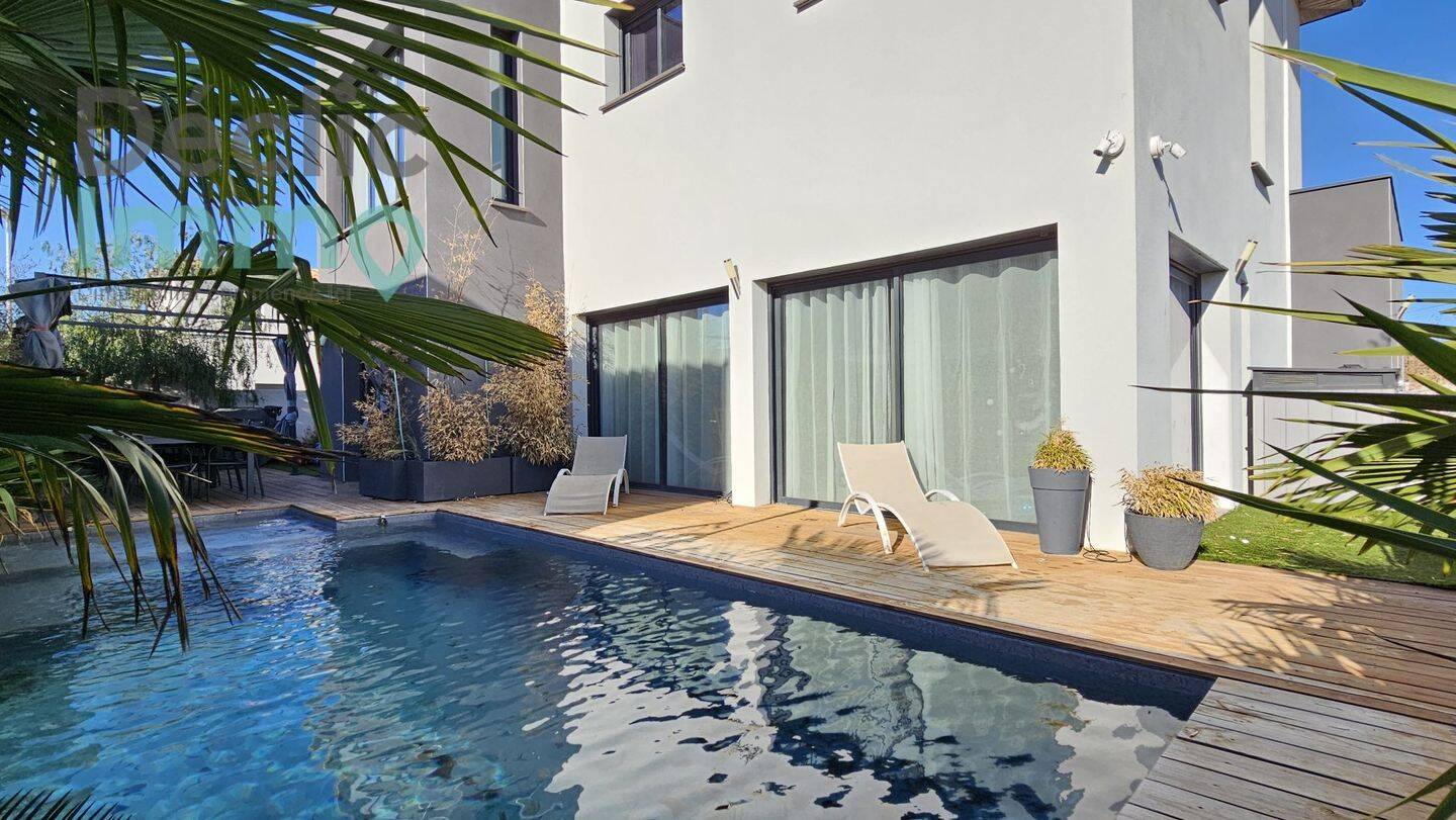 Maison 6 pièces 153 m² · à Marseillan · 153 m² · 559 000 €