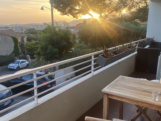 Appartement à louer 1 150 € 3 pièces 2 chambres 69 m² Étage 1/3 Trois Quartiers-Siblas Toulon 83000