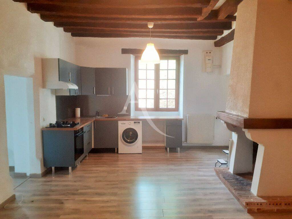 Appartement 4 pièces 98 m² · à Saint-Dyé-sur-Loire · 98 m² · 710 €