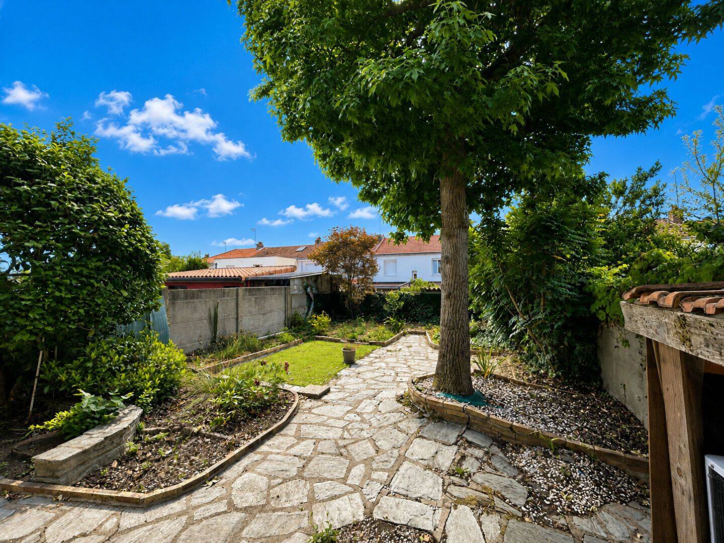 Maison 4 pièces 100 m² · à Cholet · 100 m² · 899 €