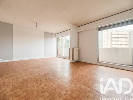 Appartement à vendre 56 000 € 4 pièces 3 chambres 86 m² Étage 1/5 Bien Assis Montluçon 03100