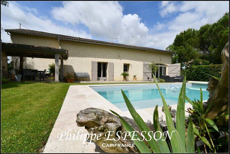 Maison 8 pièces 205 m² · à Fourques-sur-Garonne · 205 m² · 289 900 €