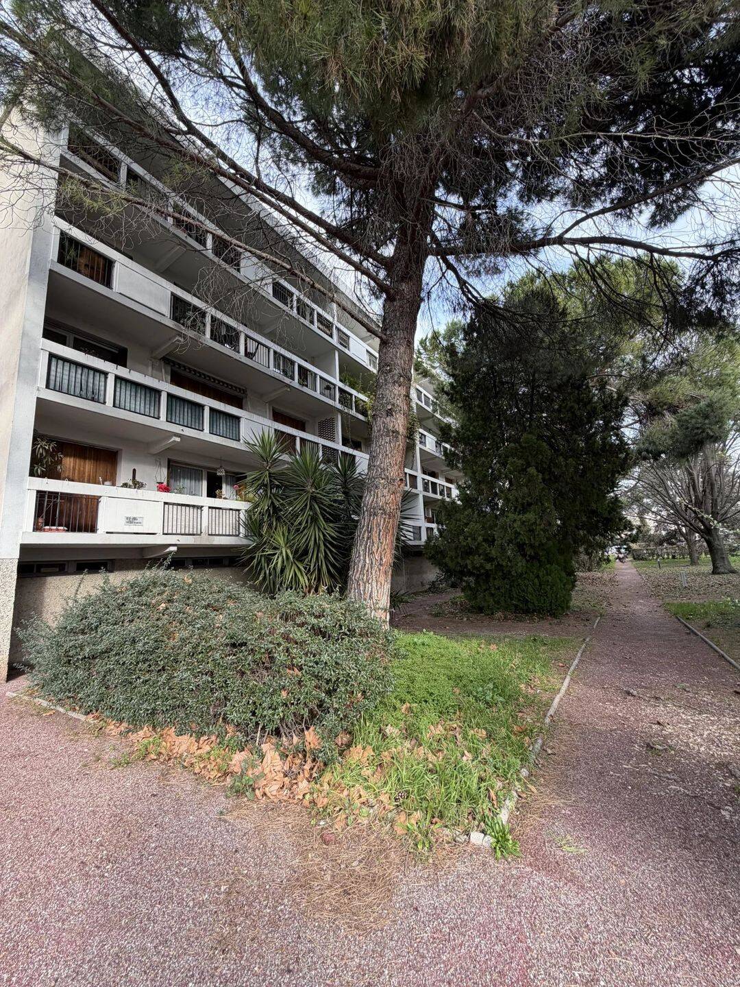 Appartement 4 pièces 70 m² · à Avignon · 70 m² · 112 000 €