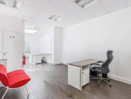 Espace bureau à vendre 990 000 € 130 m² de bureaux divisible jusqu'à 1 m² Bel-Air Nord Paris 12ème arrondissement 75012