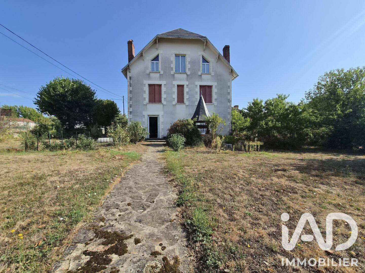 Maison 6 pièces 160 m² · à Mialet · 160 m² · 106 500 €