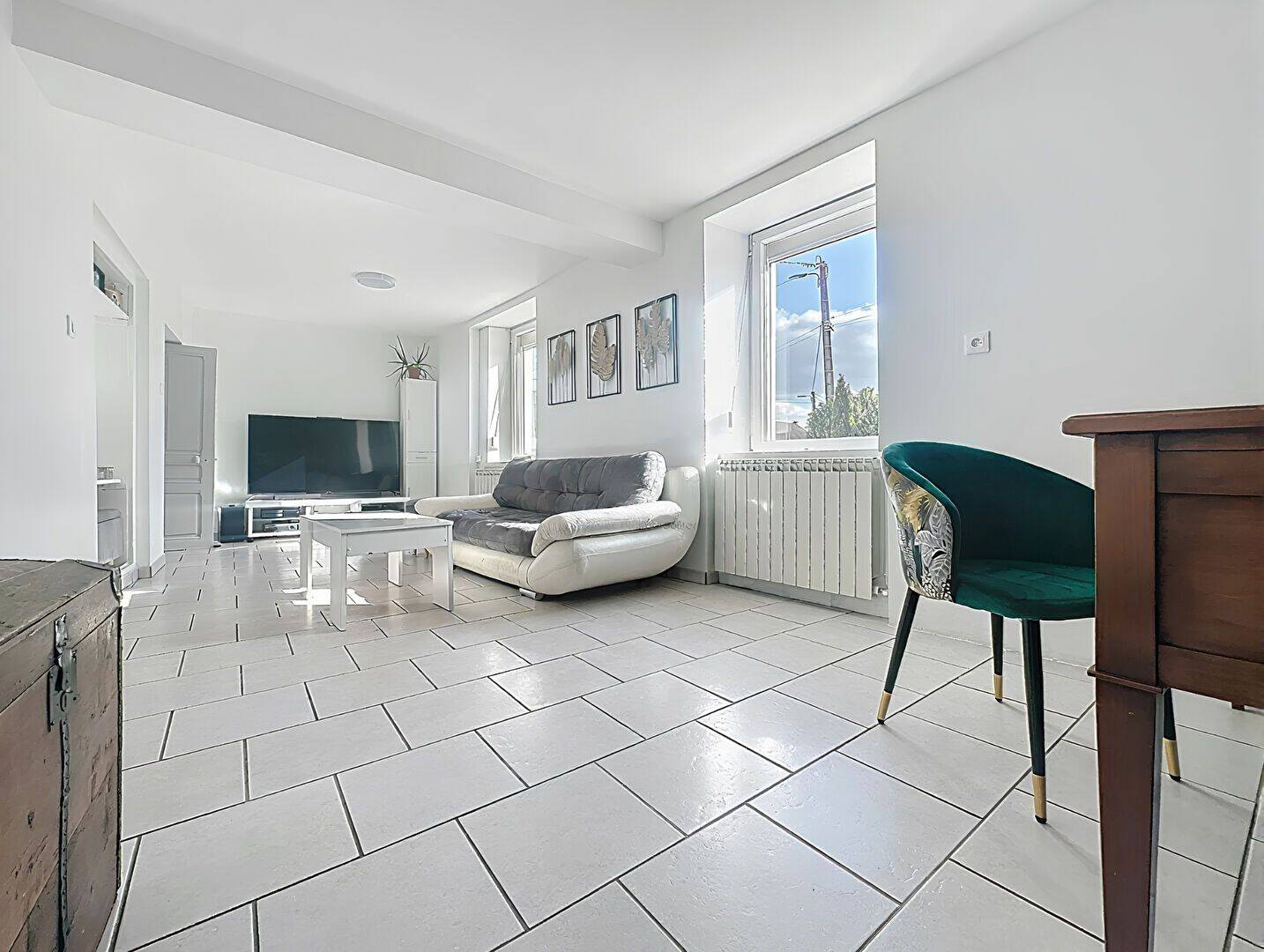 Maison rénovée avec dépendances. — 5