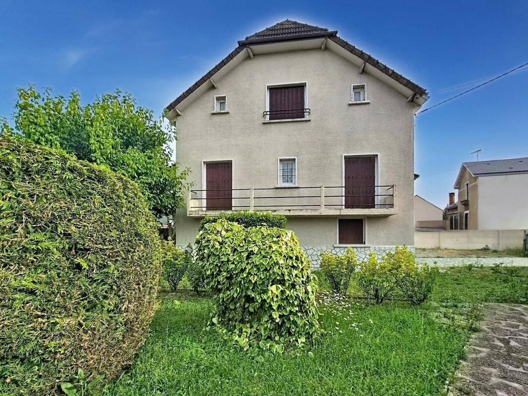 Maison 7 pièces 112 m² · à Châteauroux · 112 m² · 140 000 €