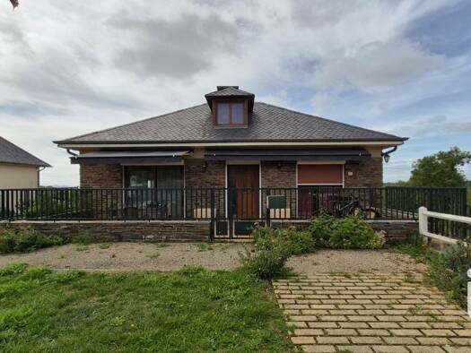 Maison à vendre 249 000 € 5 pièces 4 chambres 124 m² 660 m² de terrain Saint-Félix-de-Lunel 12320