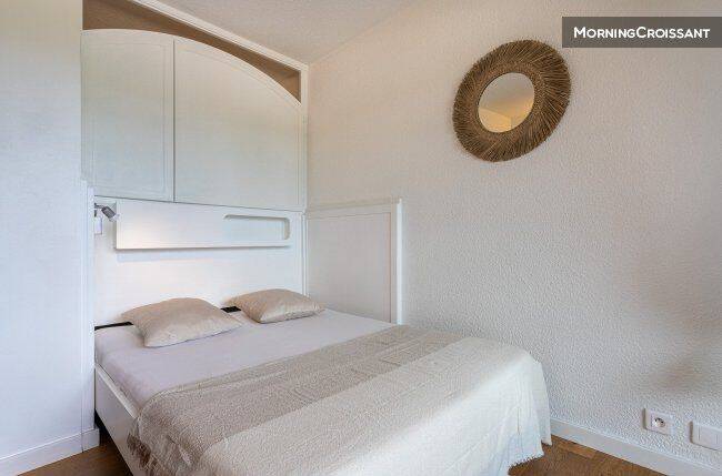 Appartement 1 pièce 23 m² · à Hyères · 23 m² · 2 000 €