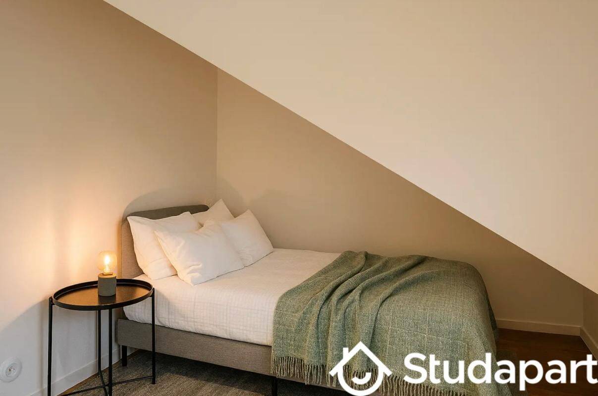 1 pièce 11 m² · à Montreuil · 11 m² · 815 €