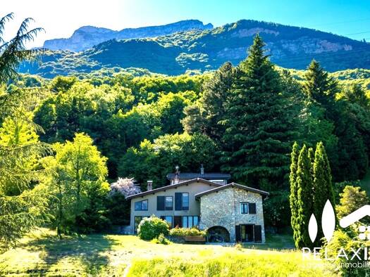Ferme à vendre 895 000 € 6 pièces 5 chambres 220 m² 12 295 m² de terrain Claix 38640