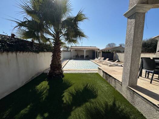 Maison à louer 2 000 € 4 pièces 3 chambres 90 m² disponible dès maintenant Jonquières-Saint-Vincent 30300