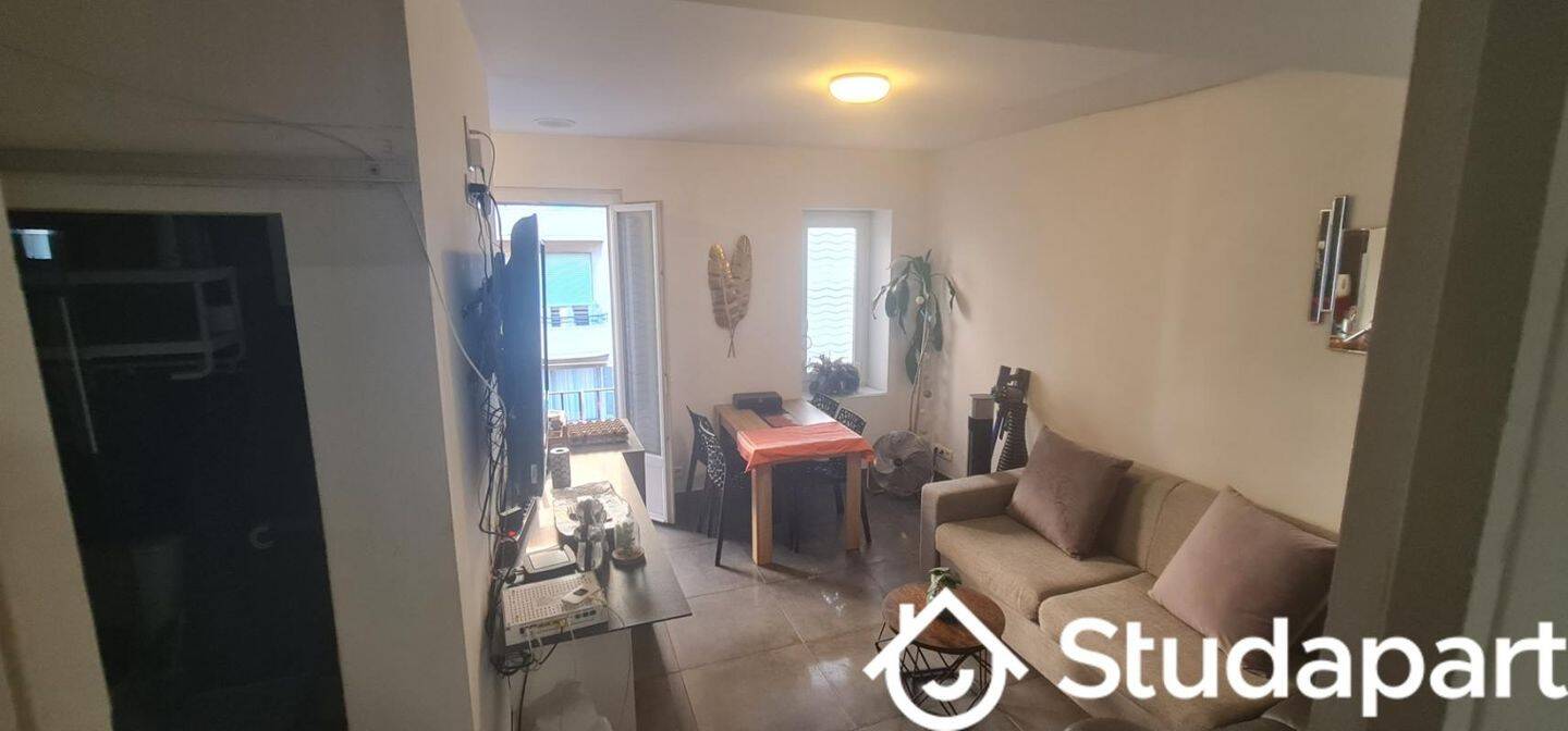 1 pièce 12 m² · à Nice · 12 m² · 800 €/mois
