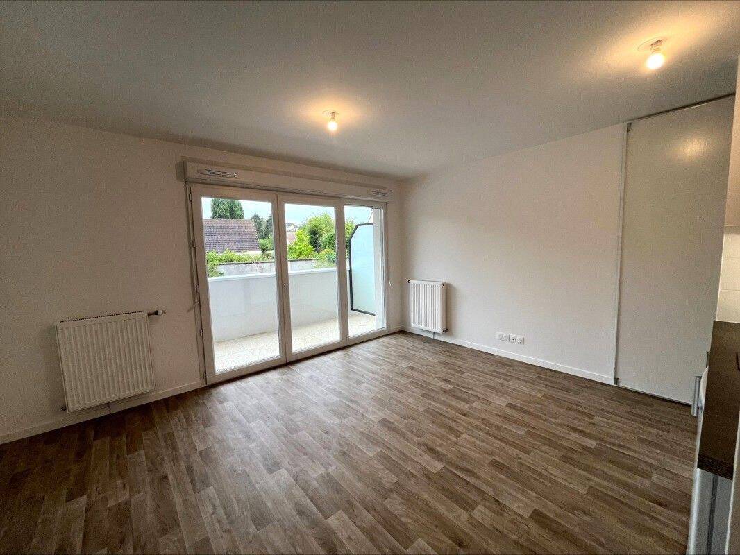 Appartement 1 pièce 28 m² · à Épône · 28 m² · 540 €/mois