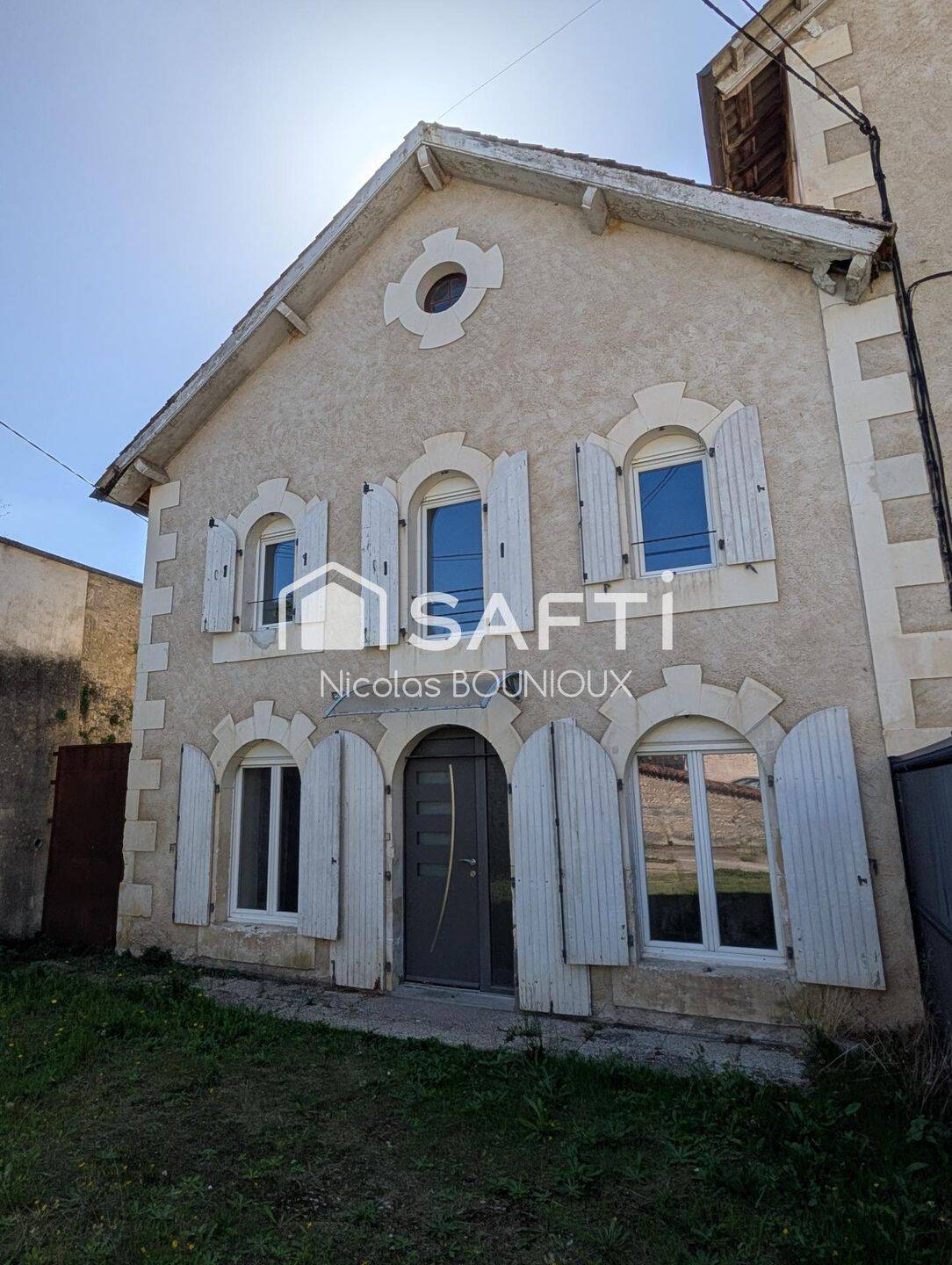 Maison 5 pièces 120 m² · à Vouillé · 120 m² · 100 000 €