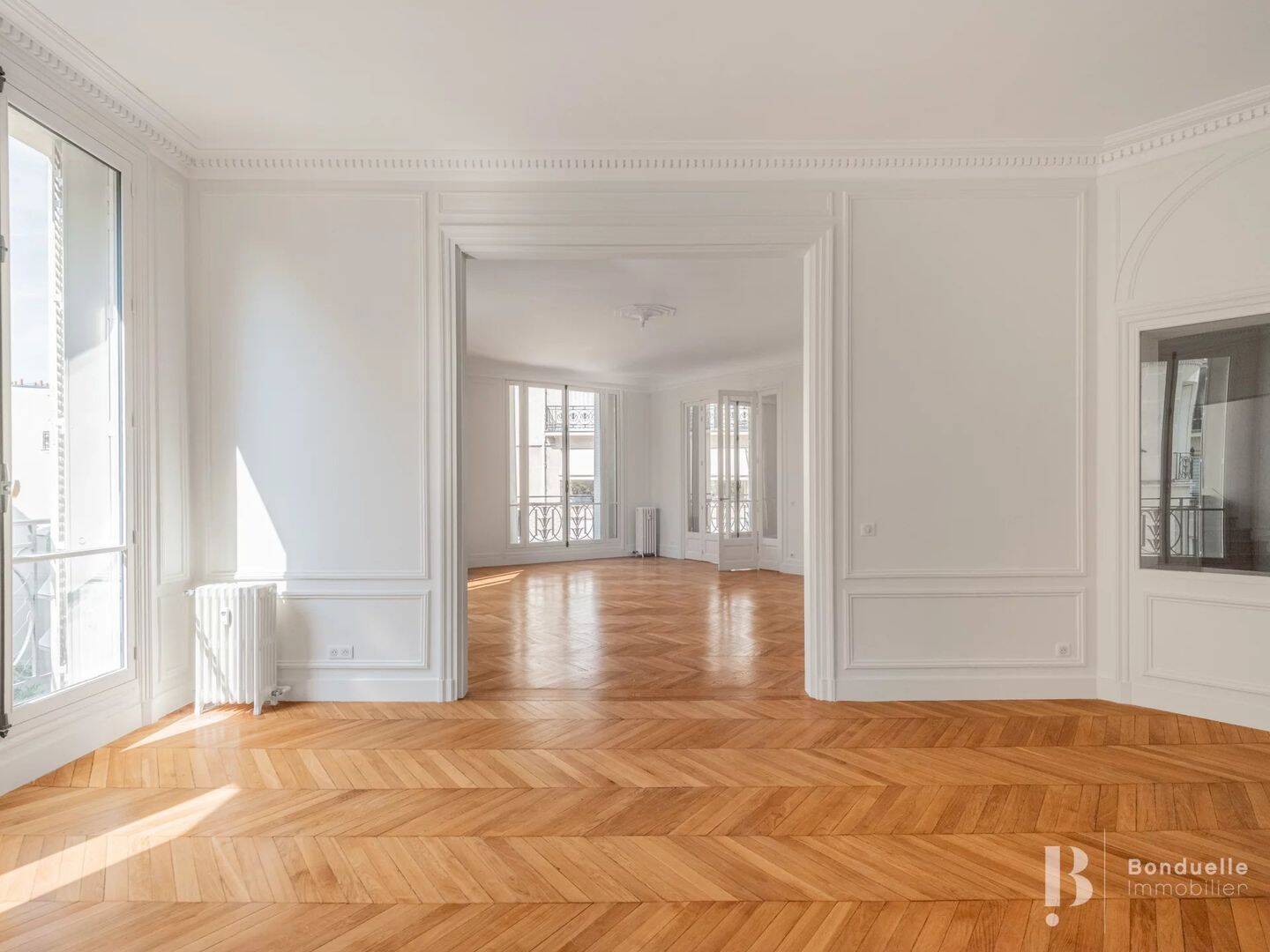 Appartement 7 pièces 310 m² · à Paris 16ème Arrondissement · 309,7 m² · 9 668 €/mois