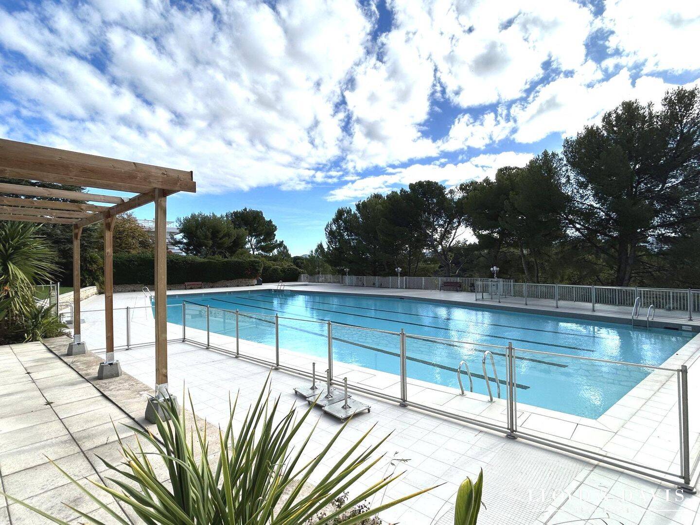 Appartement 4 pièces 120 m² · à Marseille 8ème Arrondissement · 120,2 m² · 397 000 €