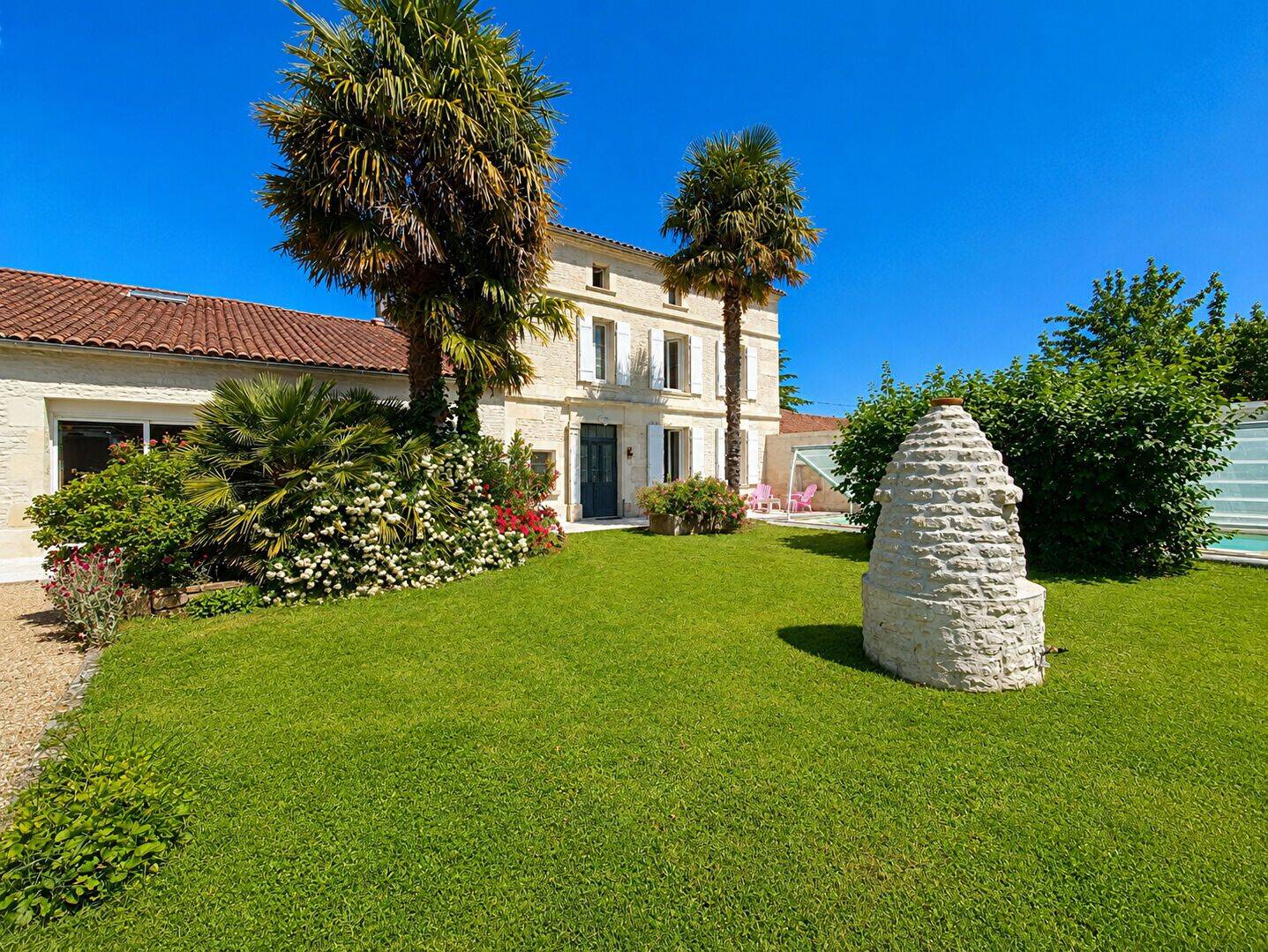 Maison 6 pièces 320 m² · à Val-de-Cognac · 320 m² · 450 000 €