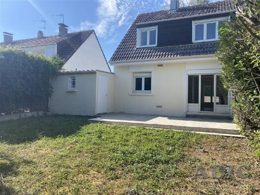 Maison à vendre 269 000 € 4 pièces 3 chambres 85 m² 274 m² de terrain Saint-Pathus 77178