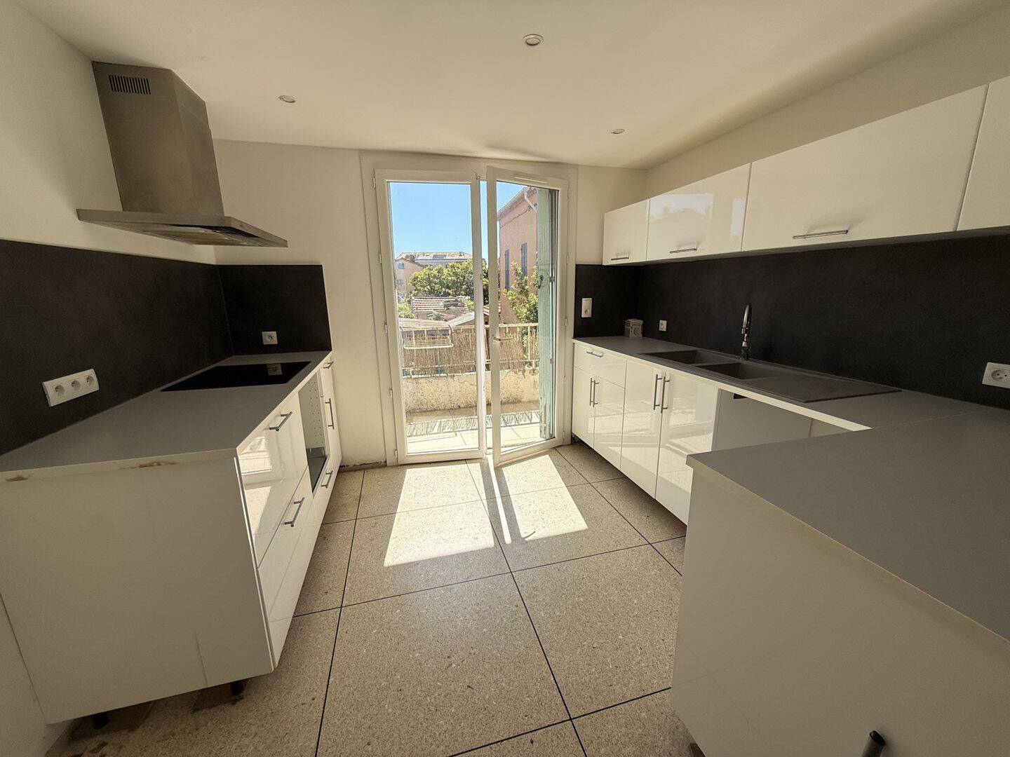 Appartement 5 pièces 99 m² · à Six-Fours-les-Plages · 99 m² · 365 000 €