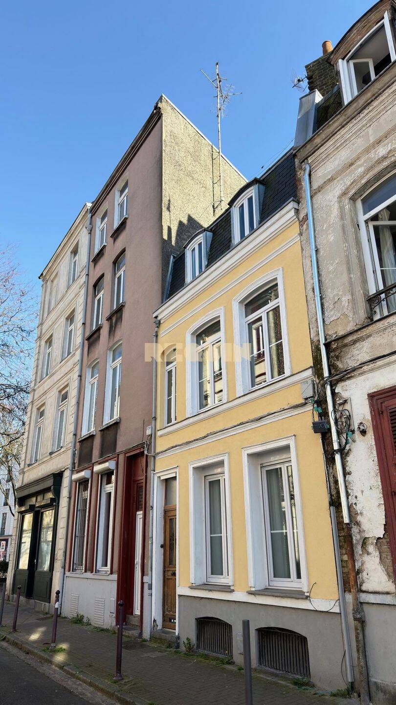 Appartement 1 pièce 14 m² · à Lille · 14,1 m² · 77 000 €