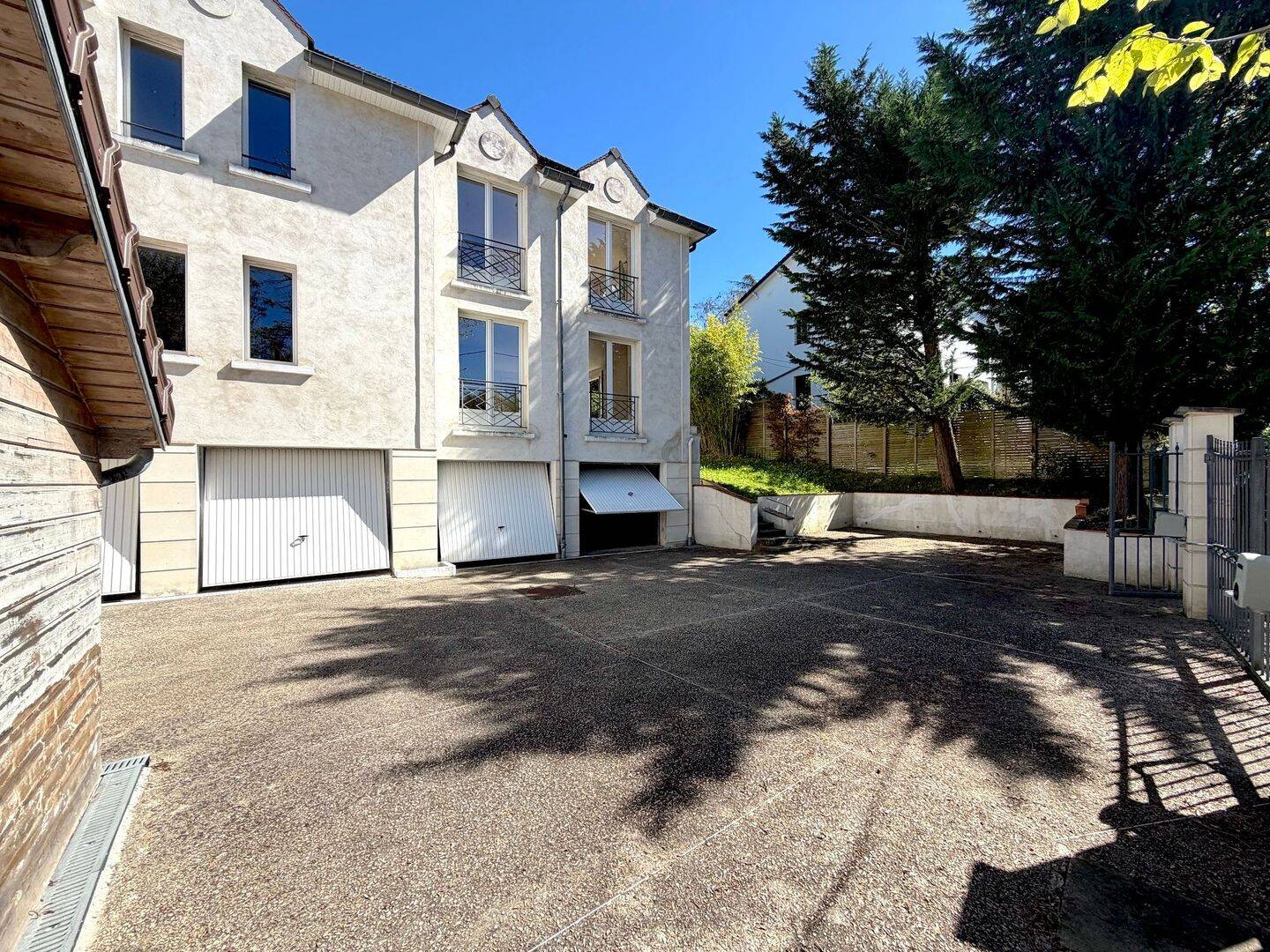 Maison 10 pièces 220 m² · à Rueil-Malmaison · 220 m² · 1 299 000 €