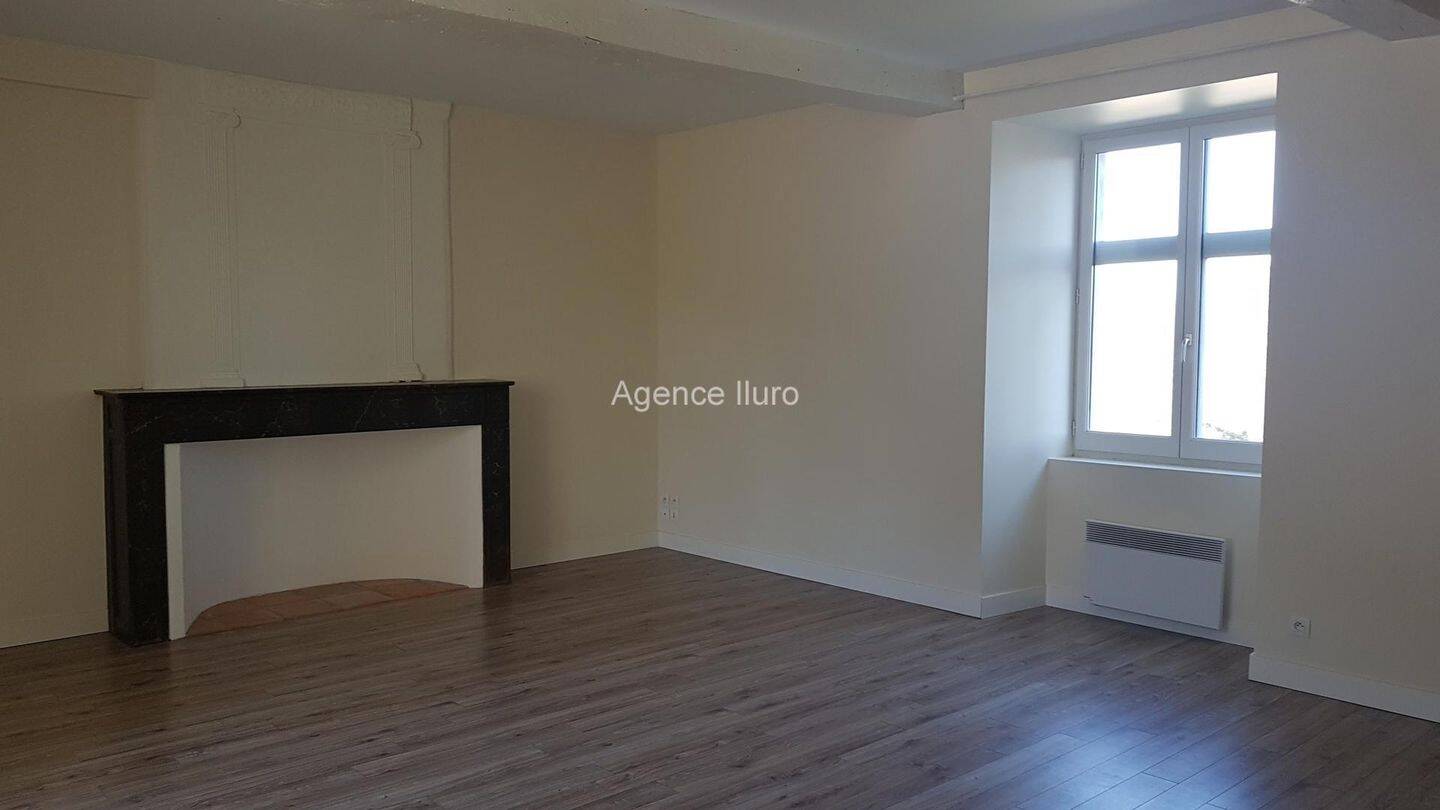 Appartement 3 pièces 82 m² · à Oloron-Sainte-Marie · 82 m² · 142 000 €