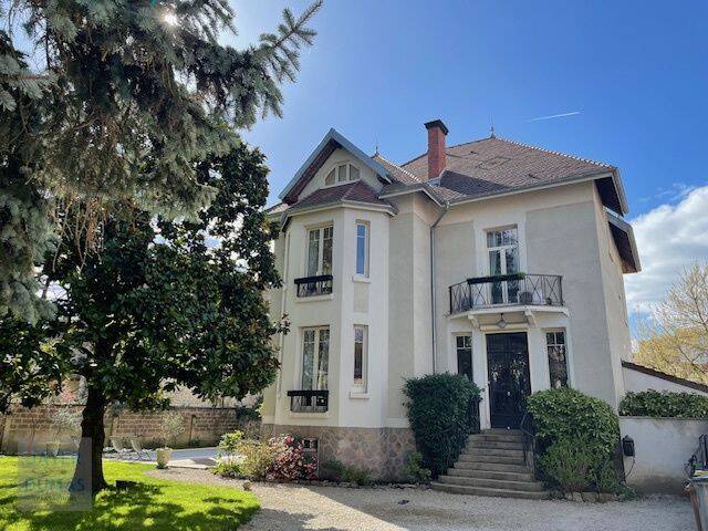 Maison 8 pièces 273 m² · à Chalon-sur-Saône · 272,7 m² · 800 000 €