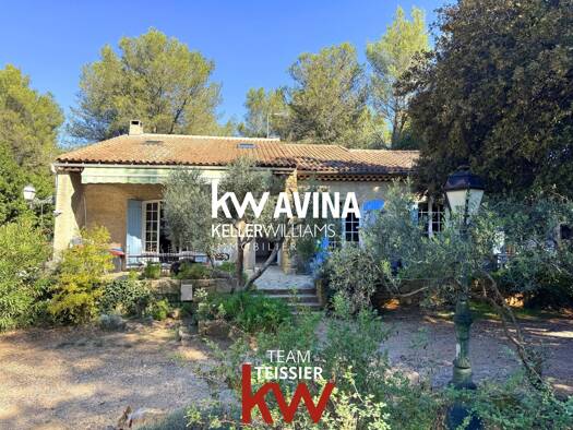 Maison à vendre 1 990 000 € 7 pièces 10 chambres 301 m² 14 091 m² de terrain Grans 13450