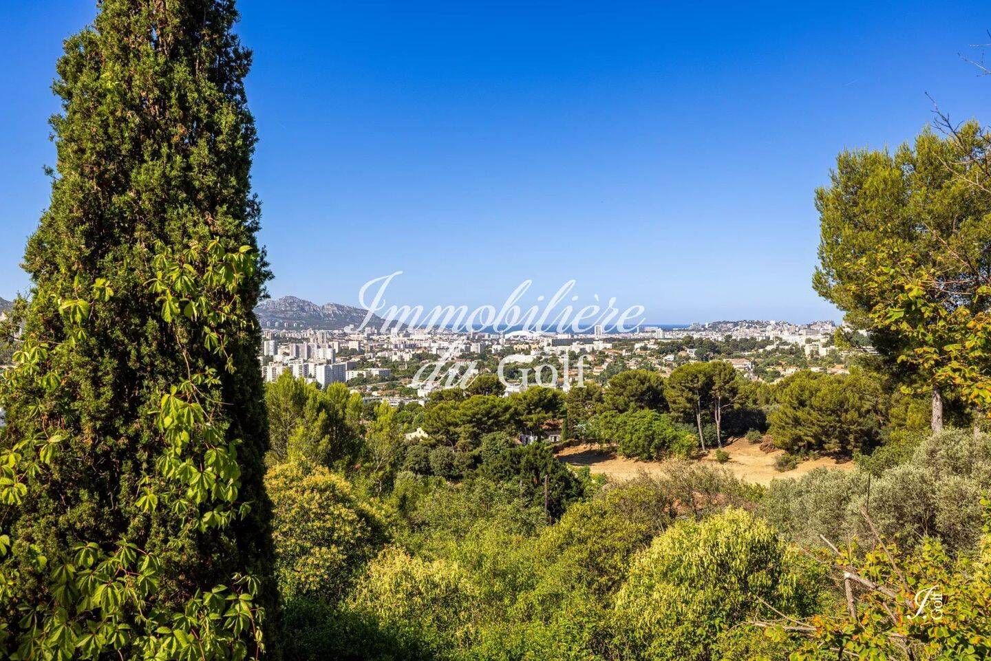 Maison 6 pièces 197 m² · à Marseille 12ème Arrondissement · 197 m² · 960 000 €