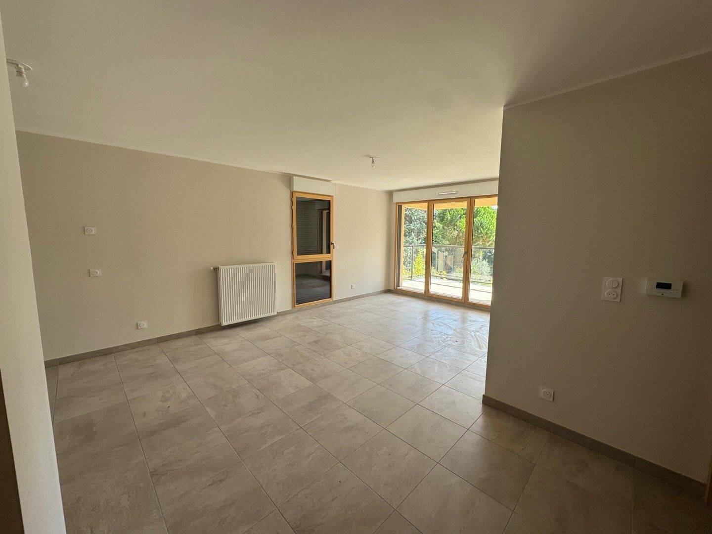 Appartement 3 pièces 68 m² · à Genas · 68 m² · 890 €