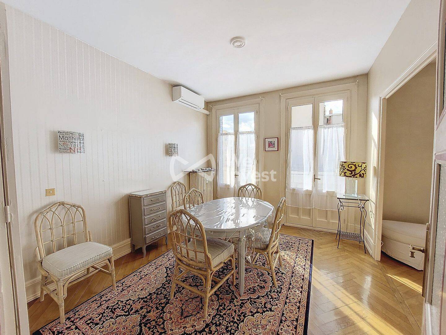 4 pièces 105 m² · à Lyon 7ème Arrondissement · 105 m² · 502 €
