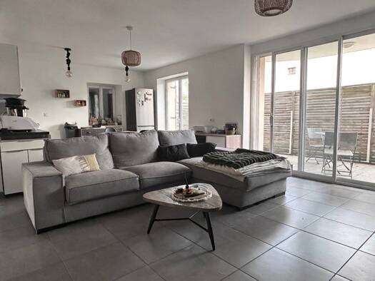 Appartement à vendre 239 000 € 3 pièces 2 chambres 61 m² RDC/2 Bissy Chambéry 73000