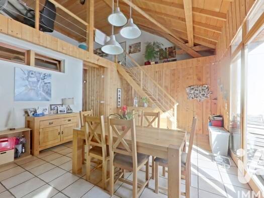 Maison à vendre 530 000 € 10 pièces 9 chambres 300 m² 620 m² de terrain Mijoux 01410