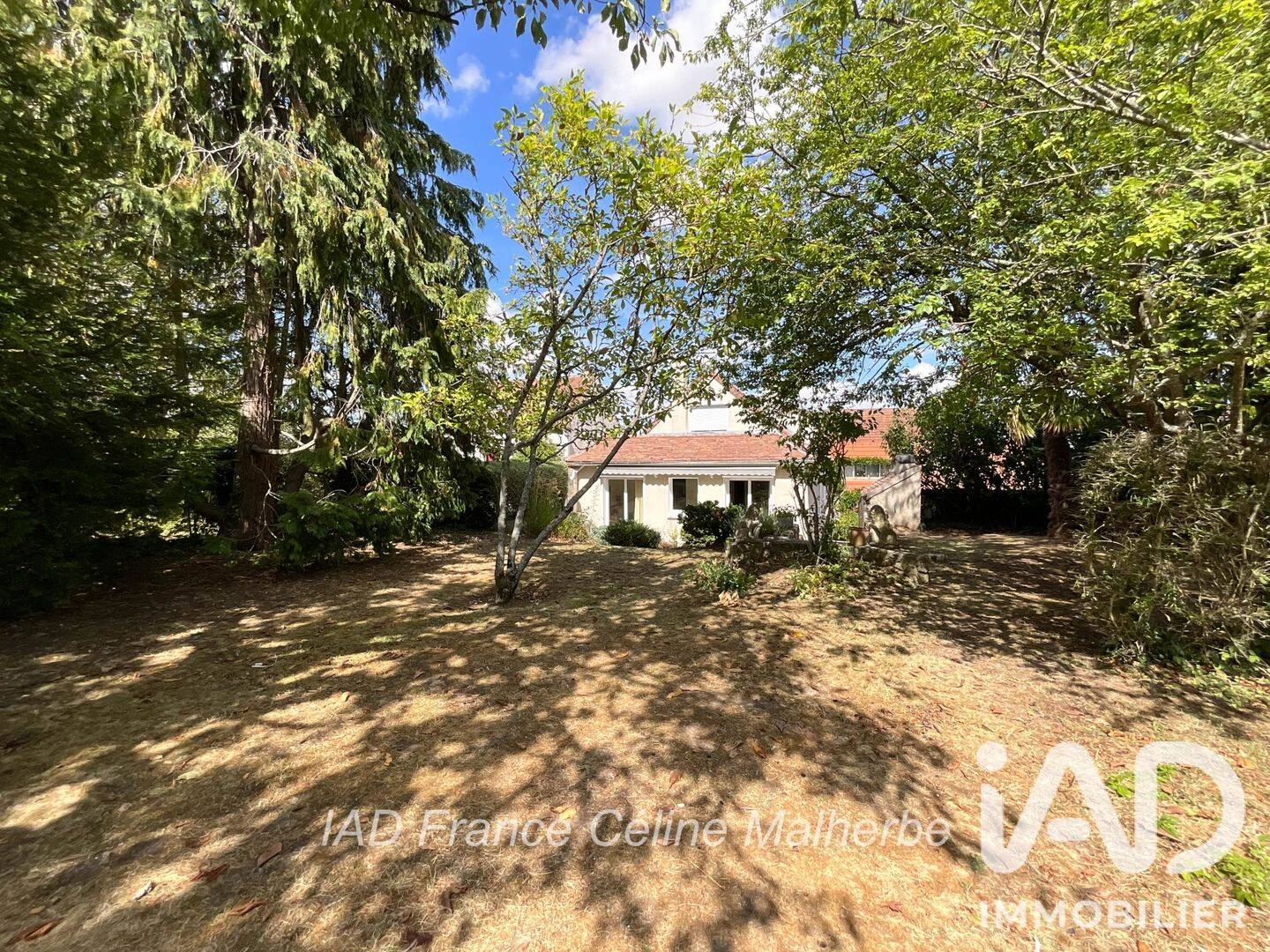 Maison 7 pièces 140 m² · à Plaisir · 140 m² · 468 000 €