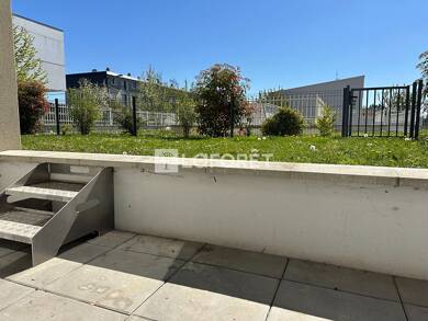 Appartement à louer 985 € 3 pièces 2 chambres 63 m² 6 étages Caen 14000