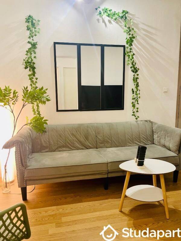 1 pièce 9 m² · à Cergy · 9 m² · 580 €