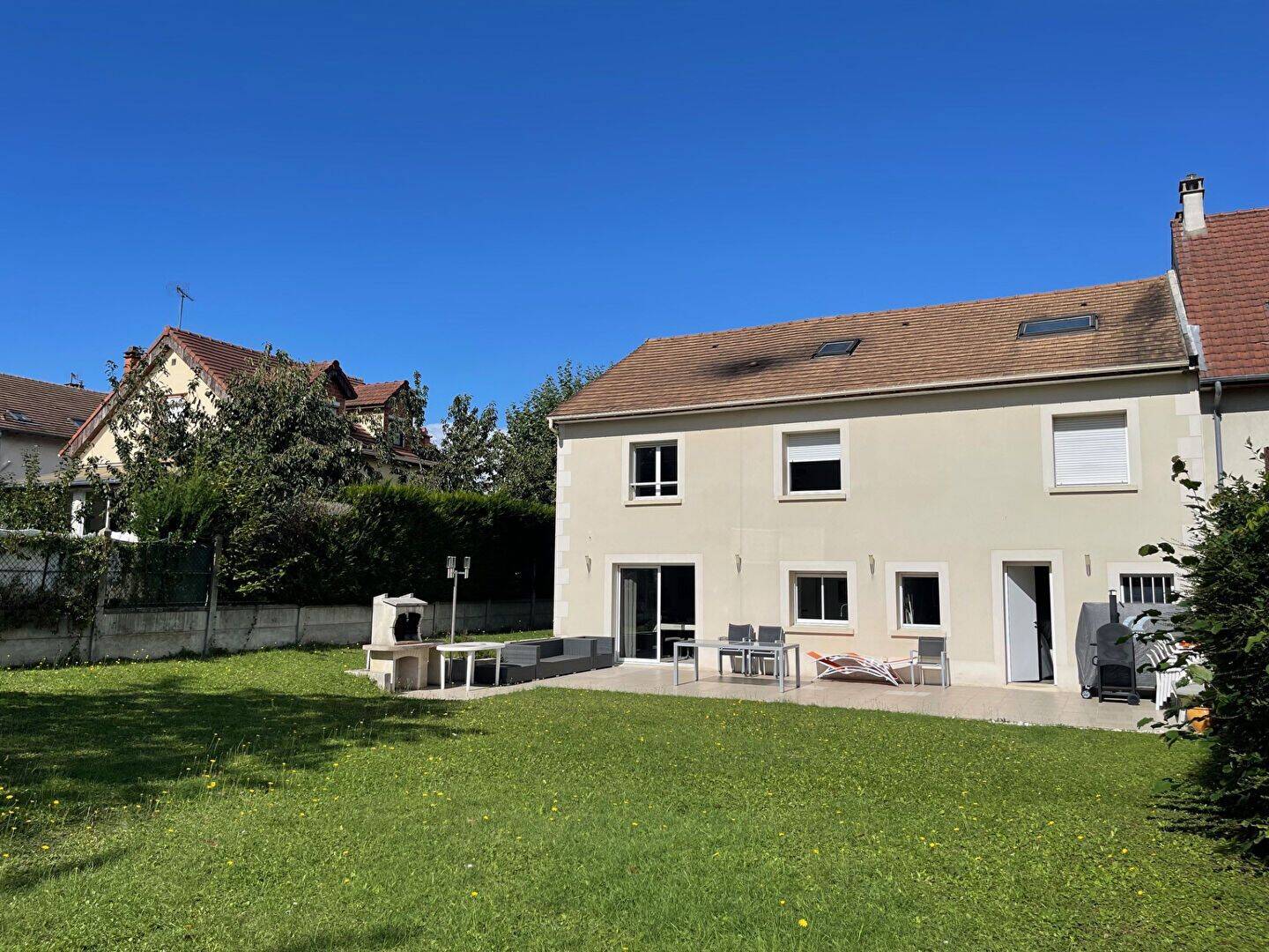 Maison 8 pièces 199 m² · à Morangis · 199 m² · 537 000 €