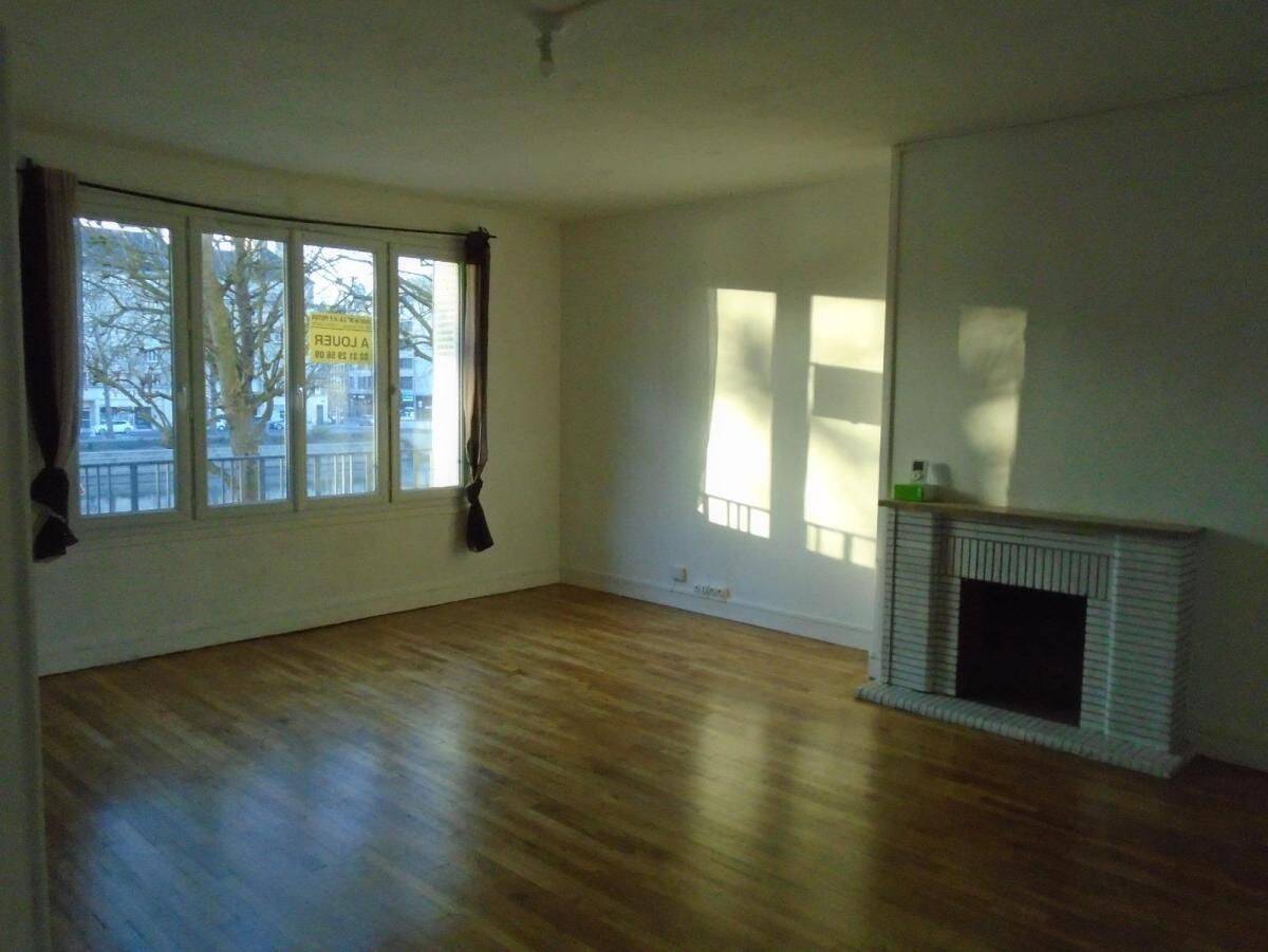 Appartement 4 pièces 91 m² · à Caen · 91 m² · 902 €