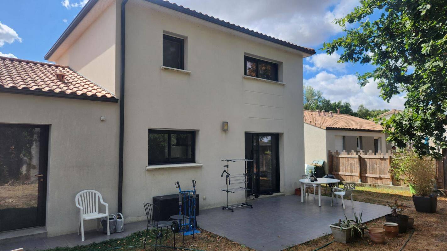 Maison 4 pièces 104 m² · à Gorges · 104 m² · 334 000 €