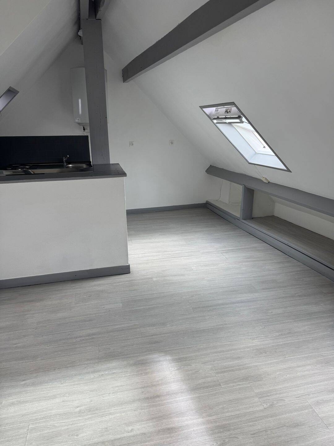 Appartement 1 pièce 27 m² · à Pontoise · 26,9 m² · 605 €