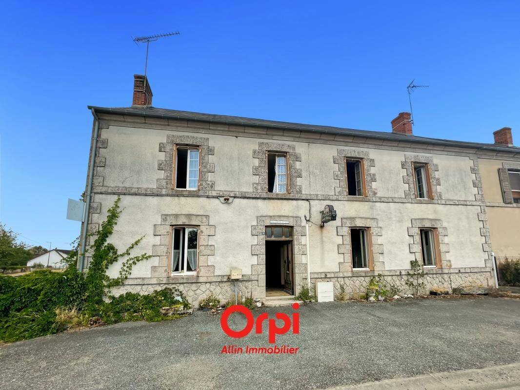 Maison 6 pièces 176 m² · à Lavaufranche · 176 m² · 124 000 €