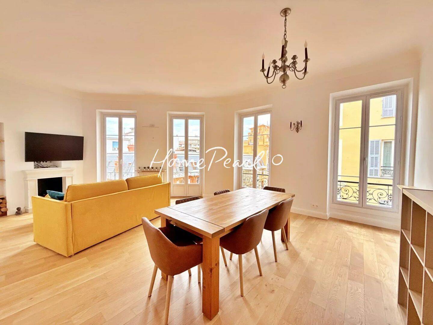 Appartement 4 pièces 104 m² · à Nice · 104,3 m² · 2 000 €/mois