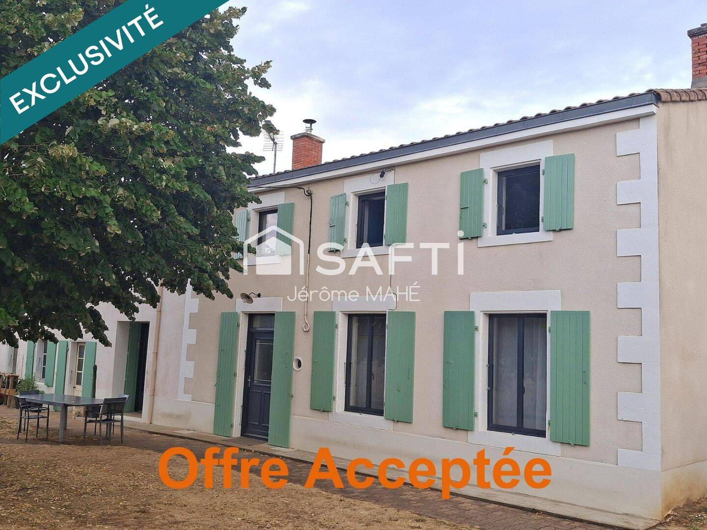 Maison 5 pièces 133 m² · à Aigondigné · 133 m² · 165 000 €